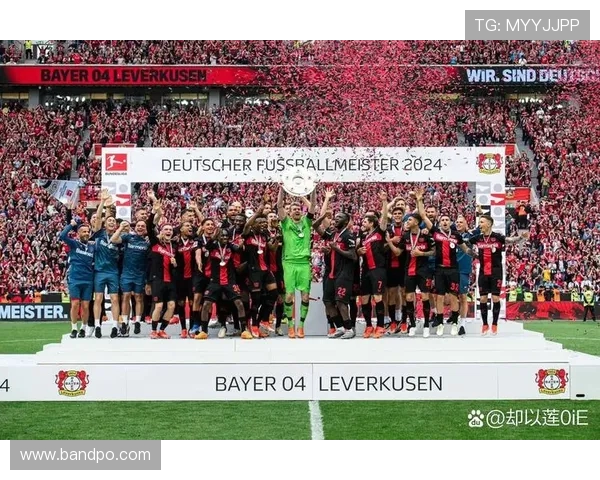 被誉为史上最强的德甲球队阵容及赛季回顾 被誉为史上最强的德甲球队阵容及赛季回顾